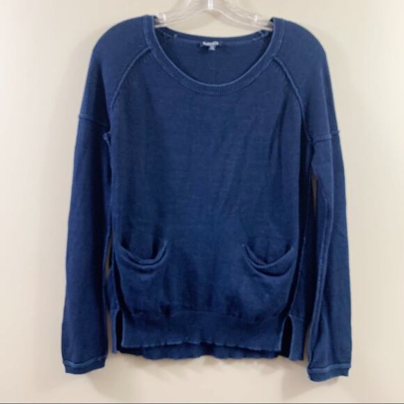 Splendid Knit Seamed Front Pocket Split Side Scoop Neck Navy Blue Sweater - Picture 1 of 5